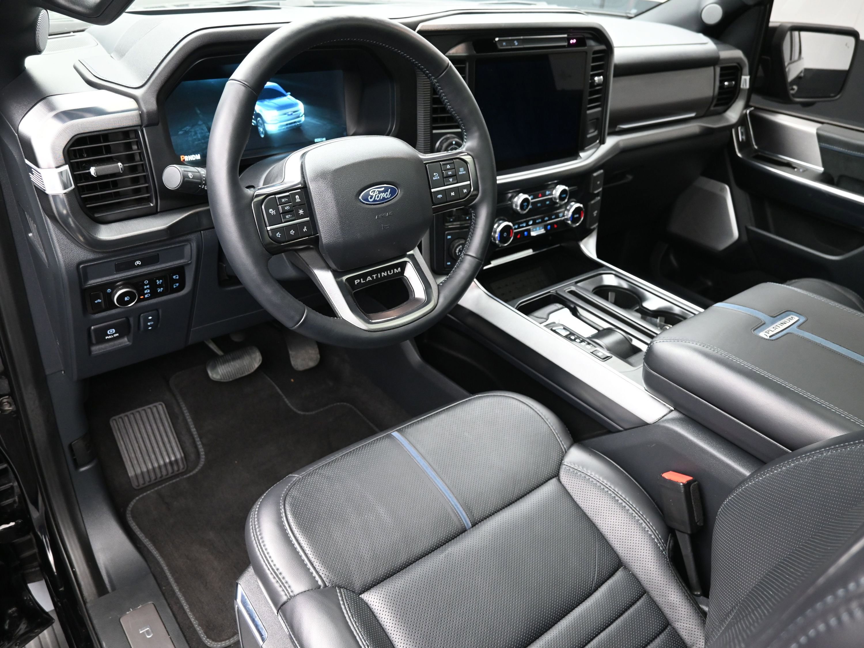 2025 Ford F150 Platinum