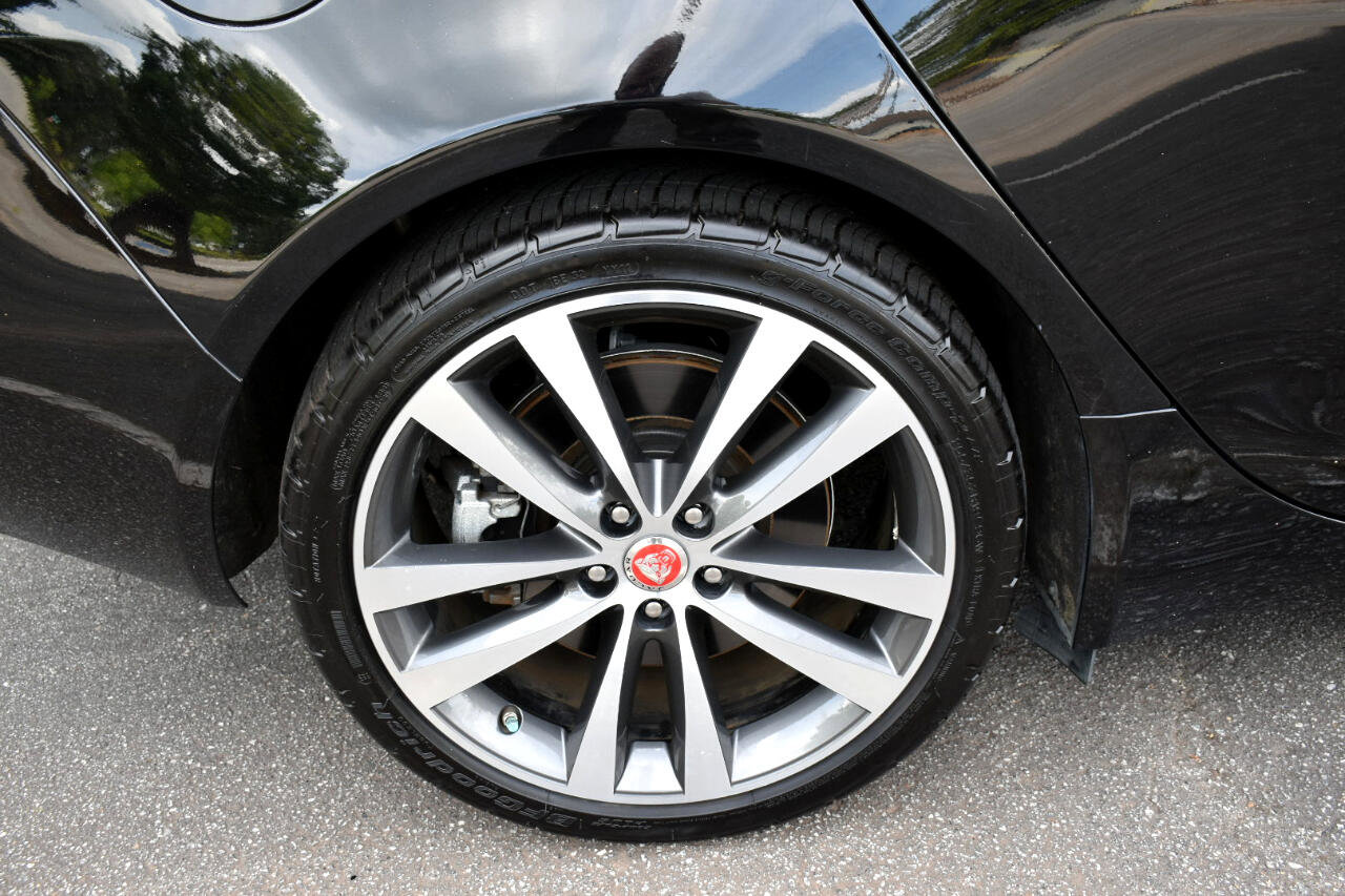 2019 Jaguar XE Prestige