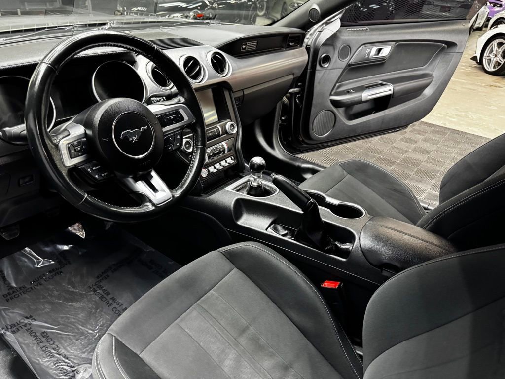 2020 Ford Mustang Coupe