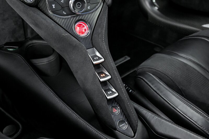 Used 2020 McLaren 720S Performance photo 34