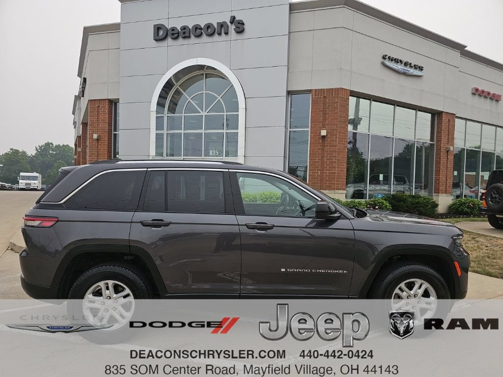 Used 2023 Jeep Grand Cherokee Laredo