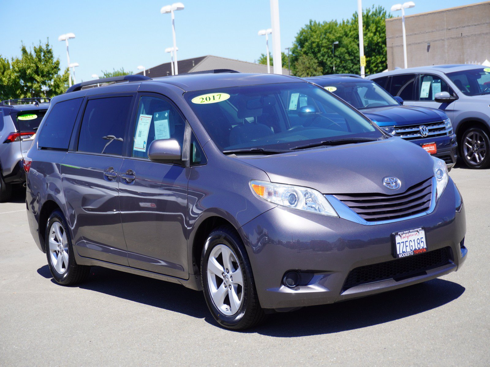 Used 2017 Toyota Sienna LE