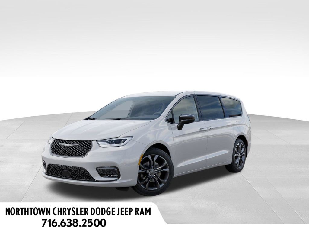 New 2026 Chrysler Pacifica Select
