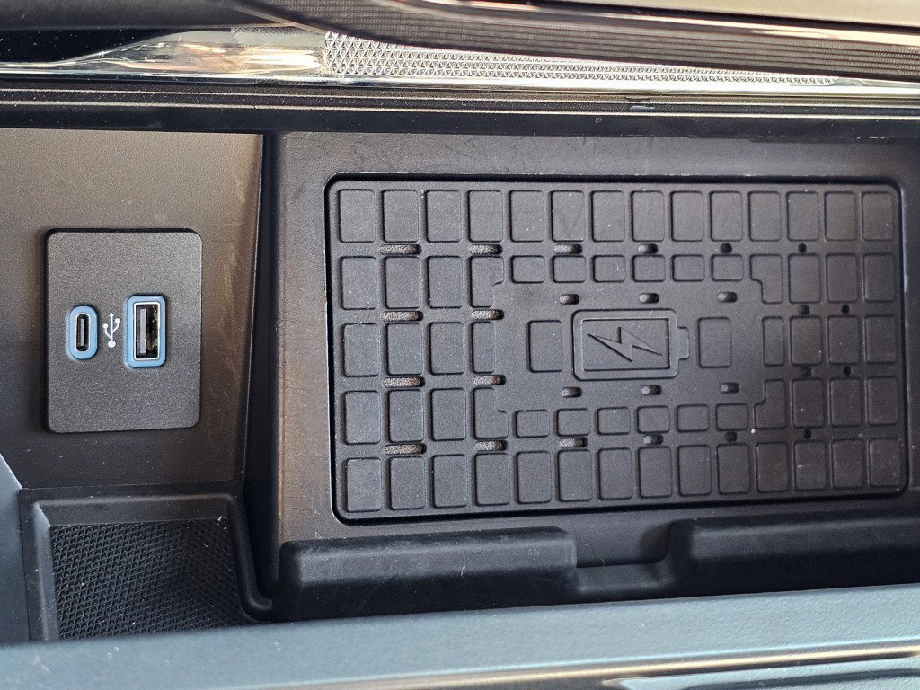 2024 Ford F150 Lightning Platinum