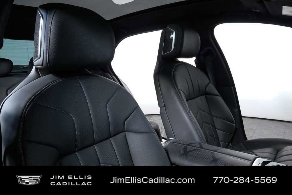 2023 BMW 760i xDrive