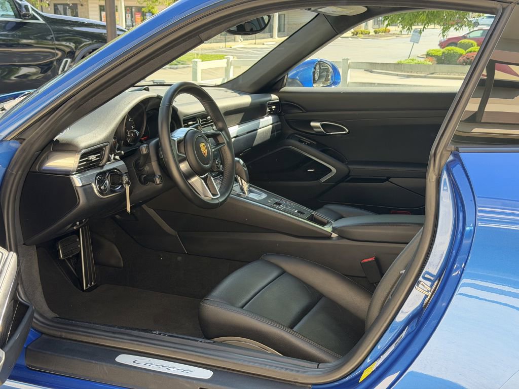 2017 Porsche 911 Carrera