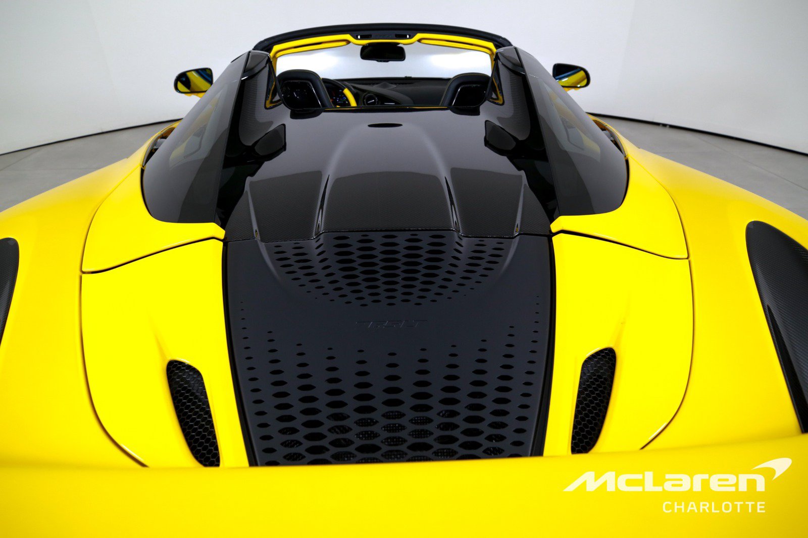 Used 2022 McLaren 765LT photo 24