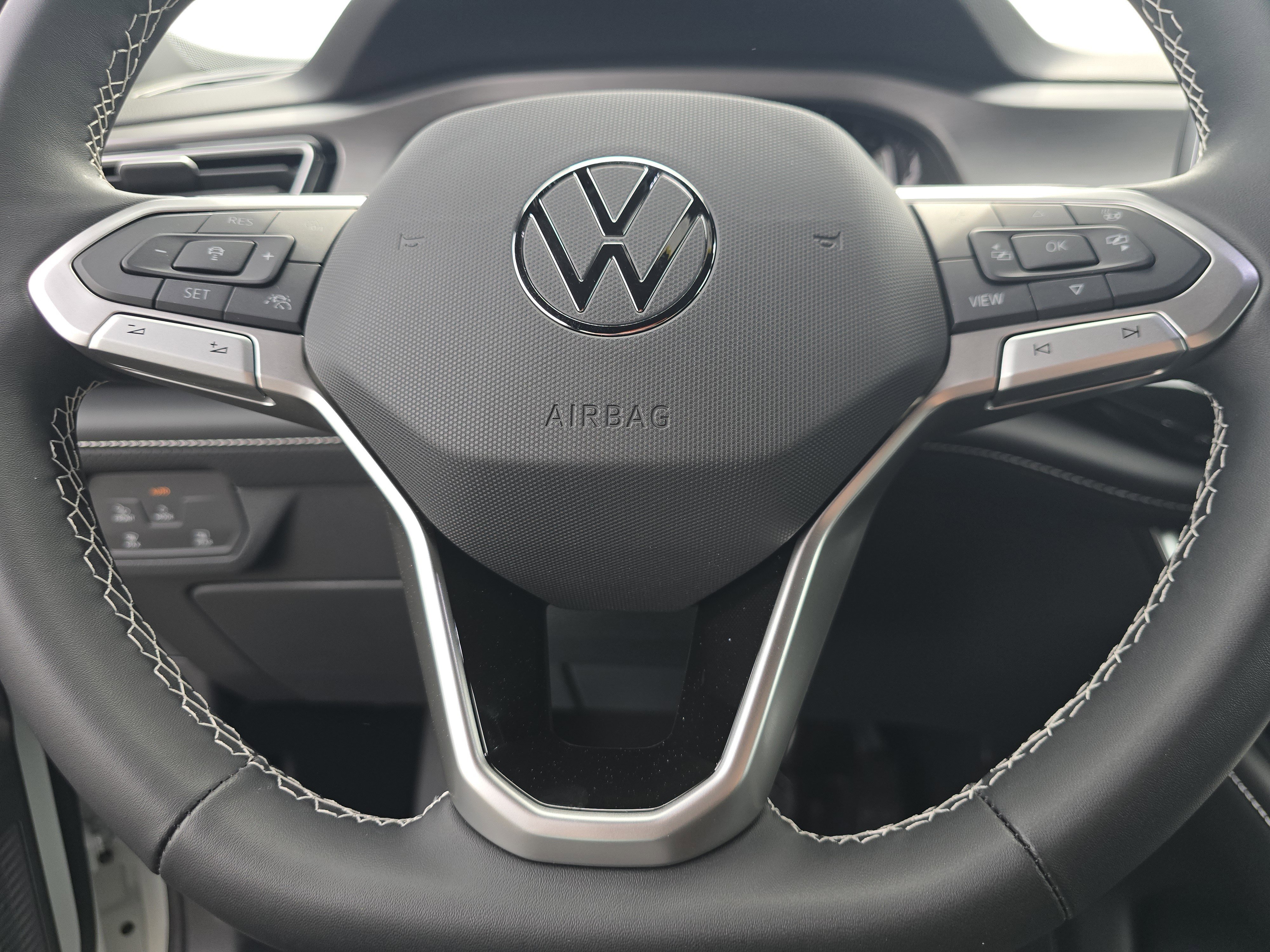 2026 Volkswagen Atlas Cross Sport SE