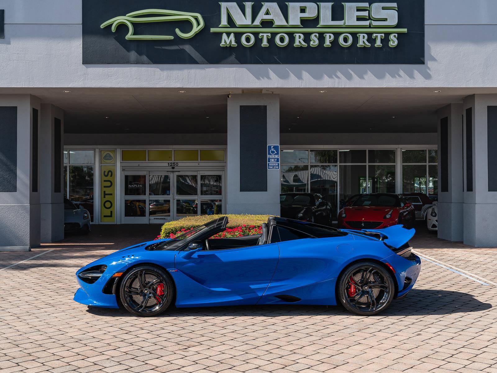 Used 2024 McLaren 750S Spider photo 23