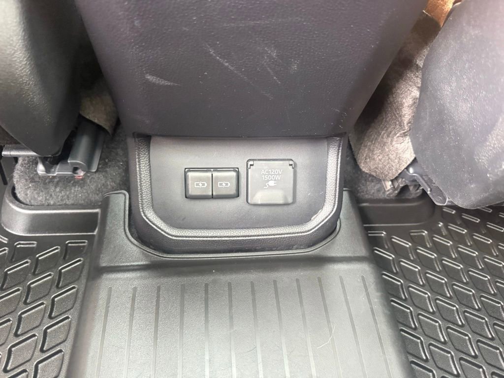 2025 Toyota Highlander Platinum