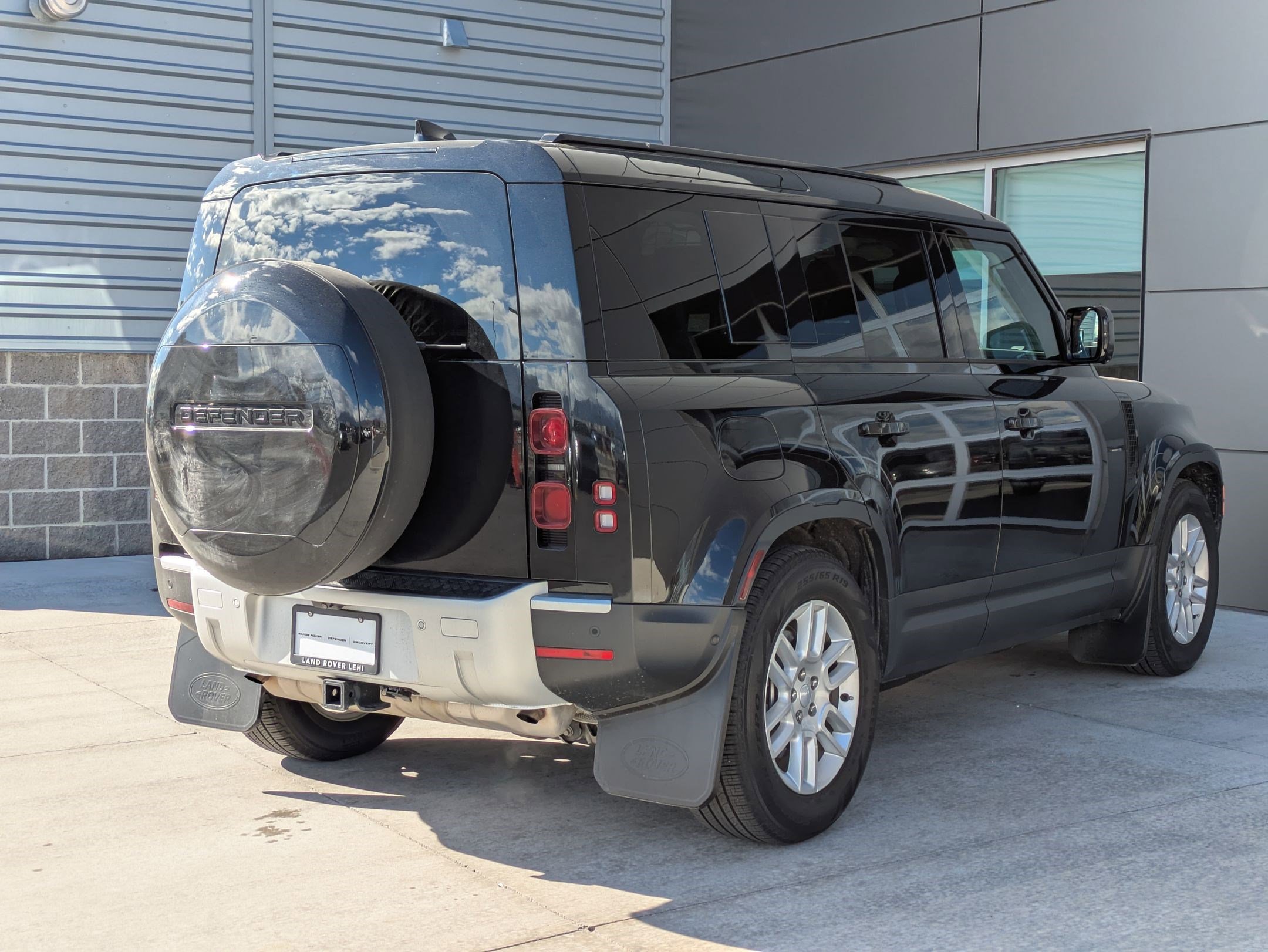 2025 Land Rover Defender 110 S