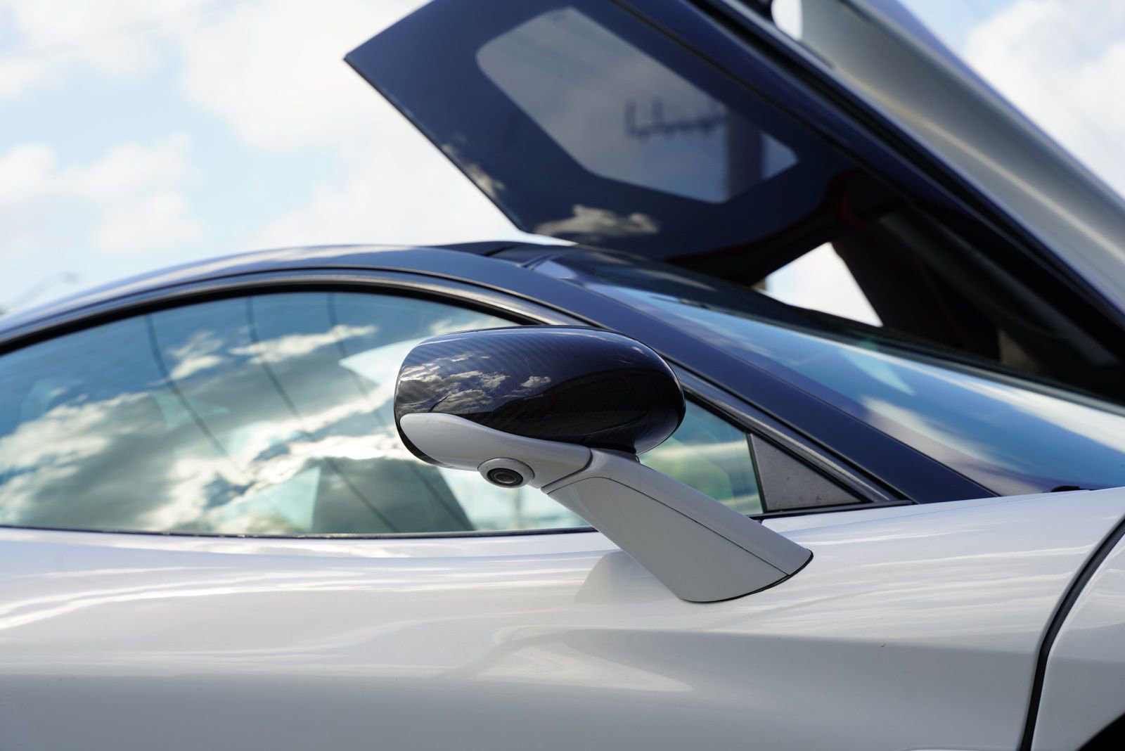 Used 2018 McLaren 720S photo 14