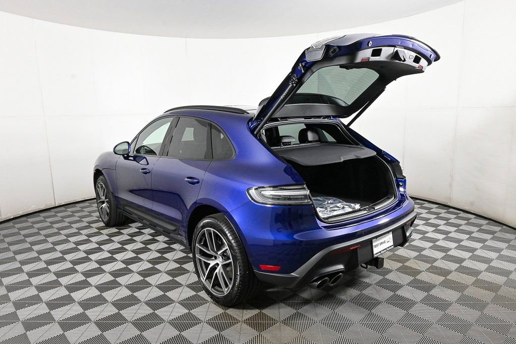 2025 Porsche Macan