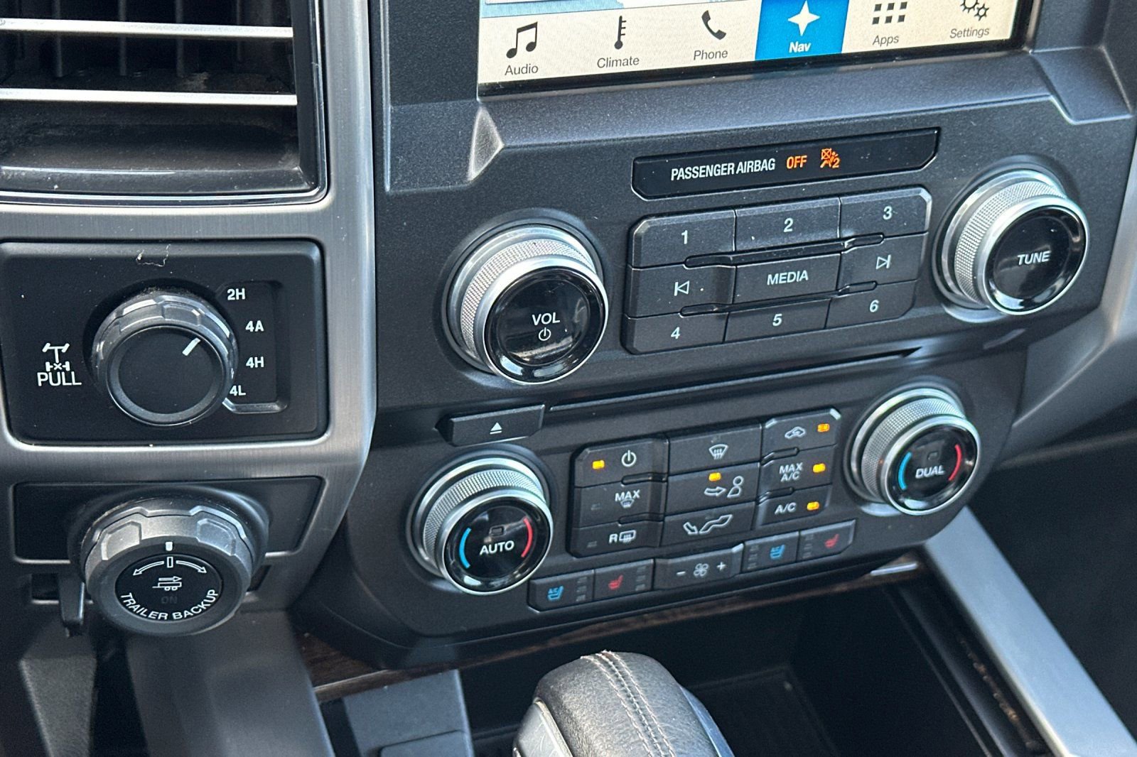 2017 Ford F150 Platinum