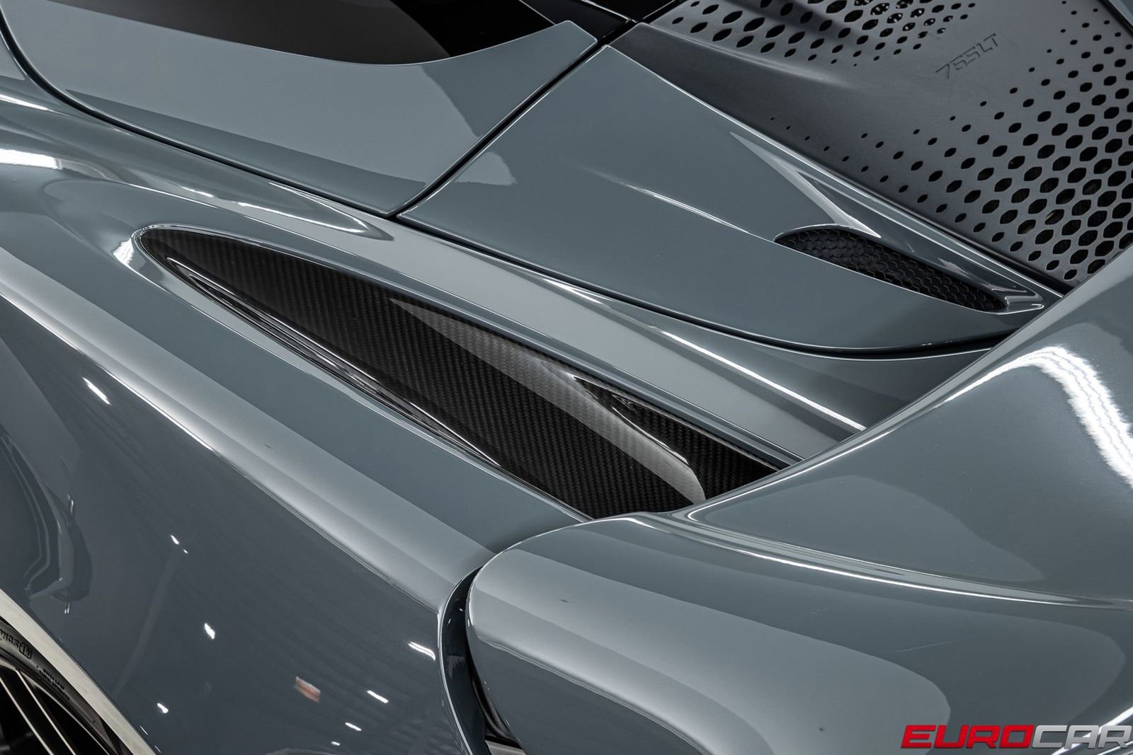 Used 2022 McLaren 765LT photo 25