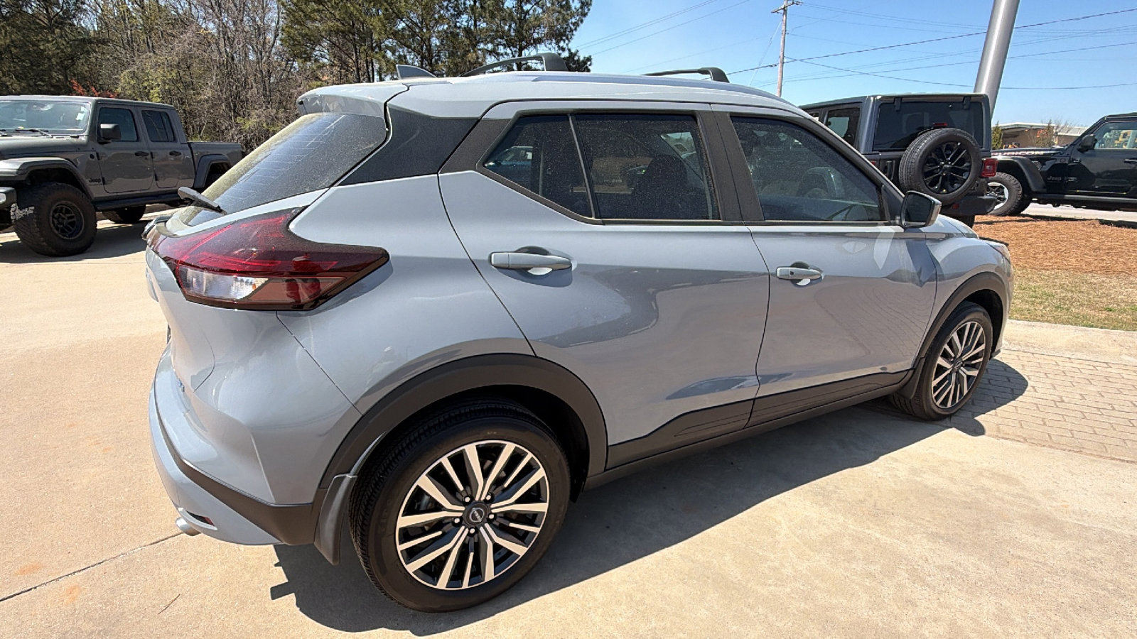 2024 Nissan Kicks SV
