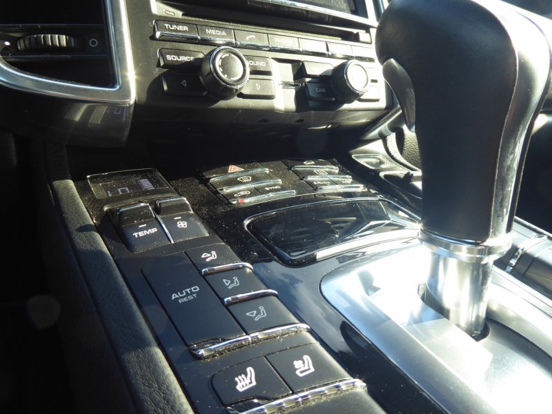 2014 Porsche Cayenne GTS