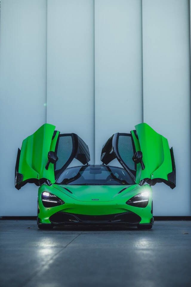 Used 2018 McLaren 720S Performance photo 16