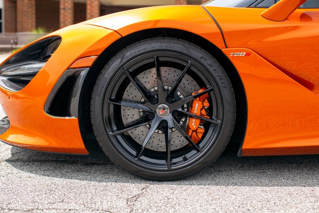 Used 2018 McLaren 720S Performance photo 13