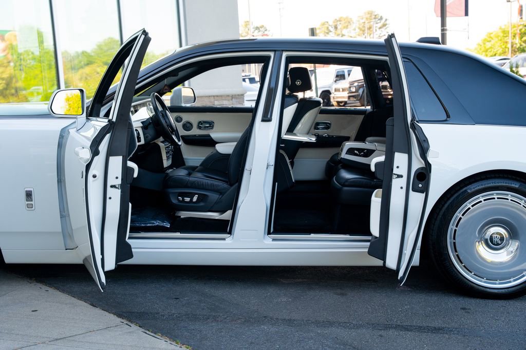 2019 Rolls-Royce Phantom Sedan