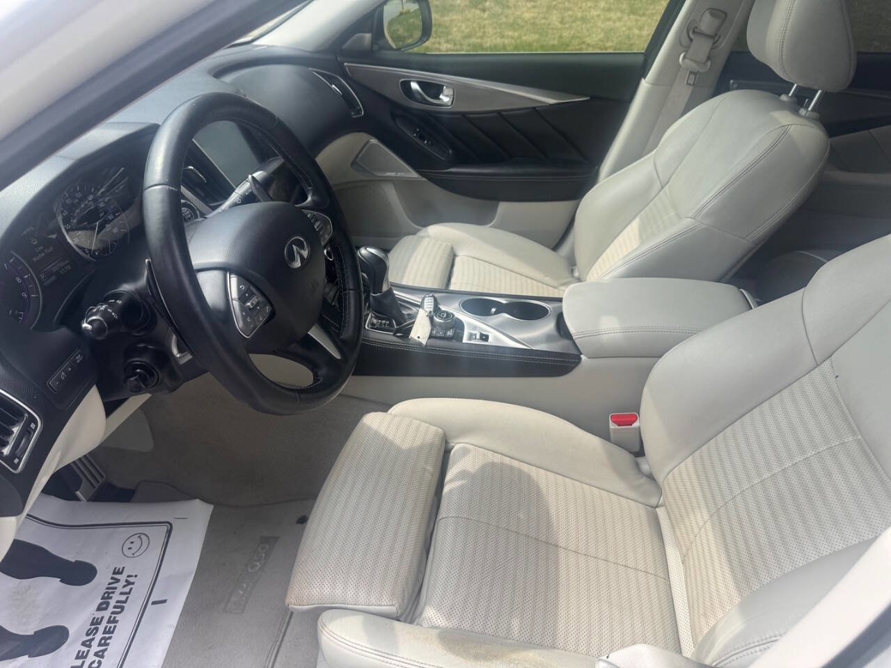 2017 INFINITI Q50 Sport