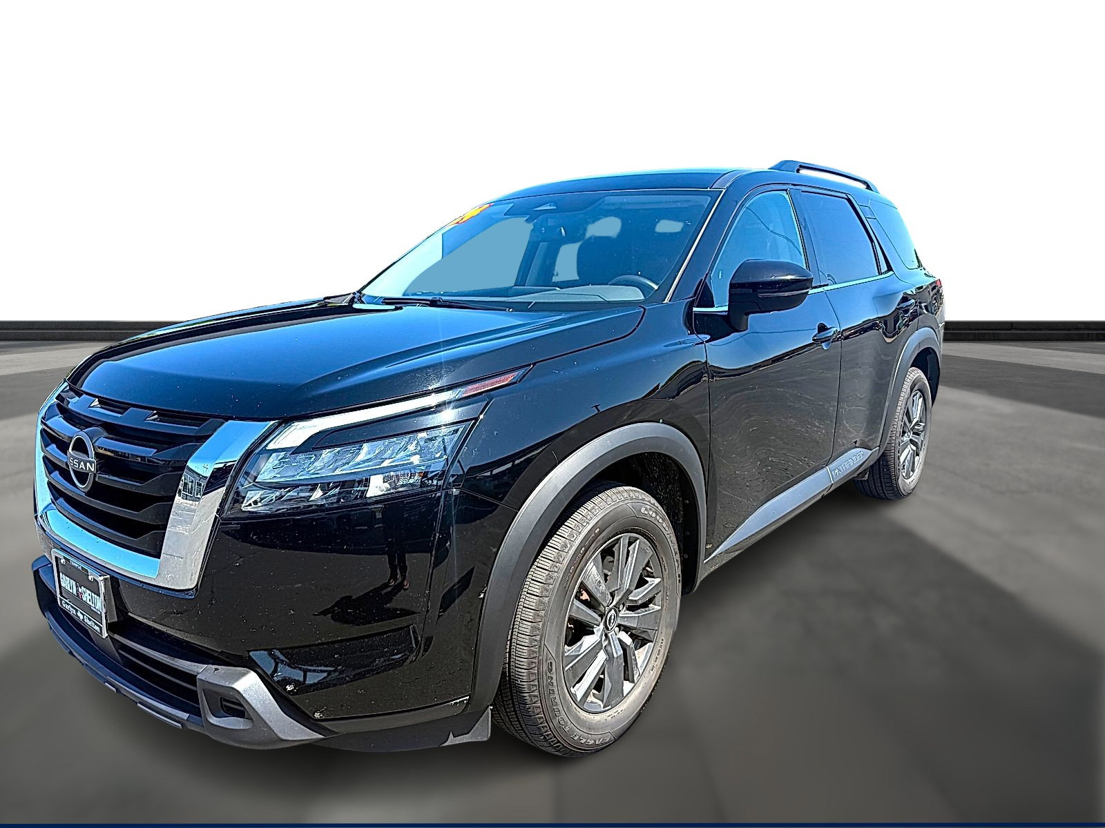 Used 2024 Nissan Pathfinder SV