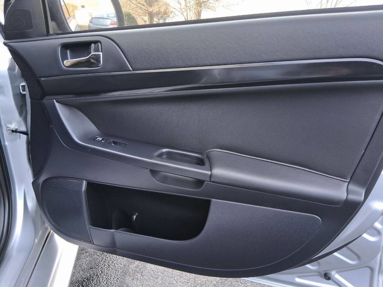 2012 Mitsubishi Lancer Evolution MR