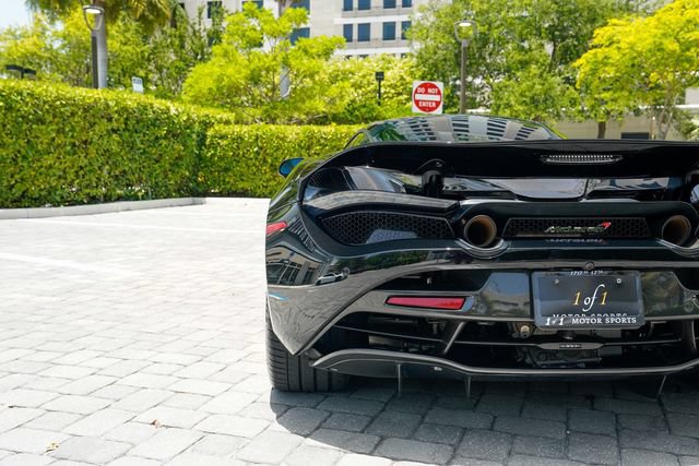 Used 2018 McLaren 720S Performance photo 26
