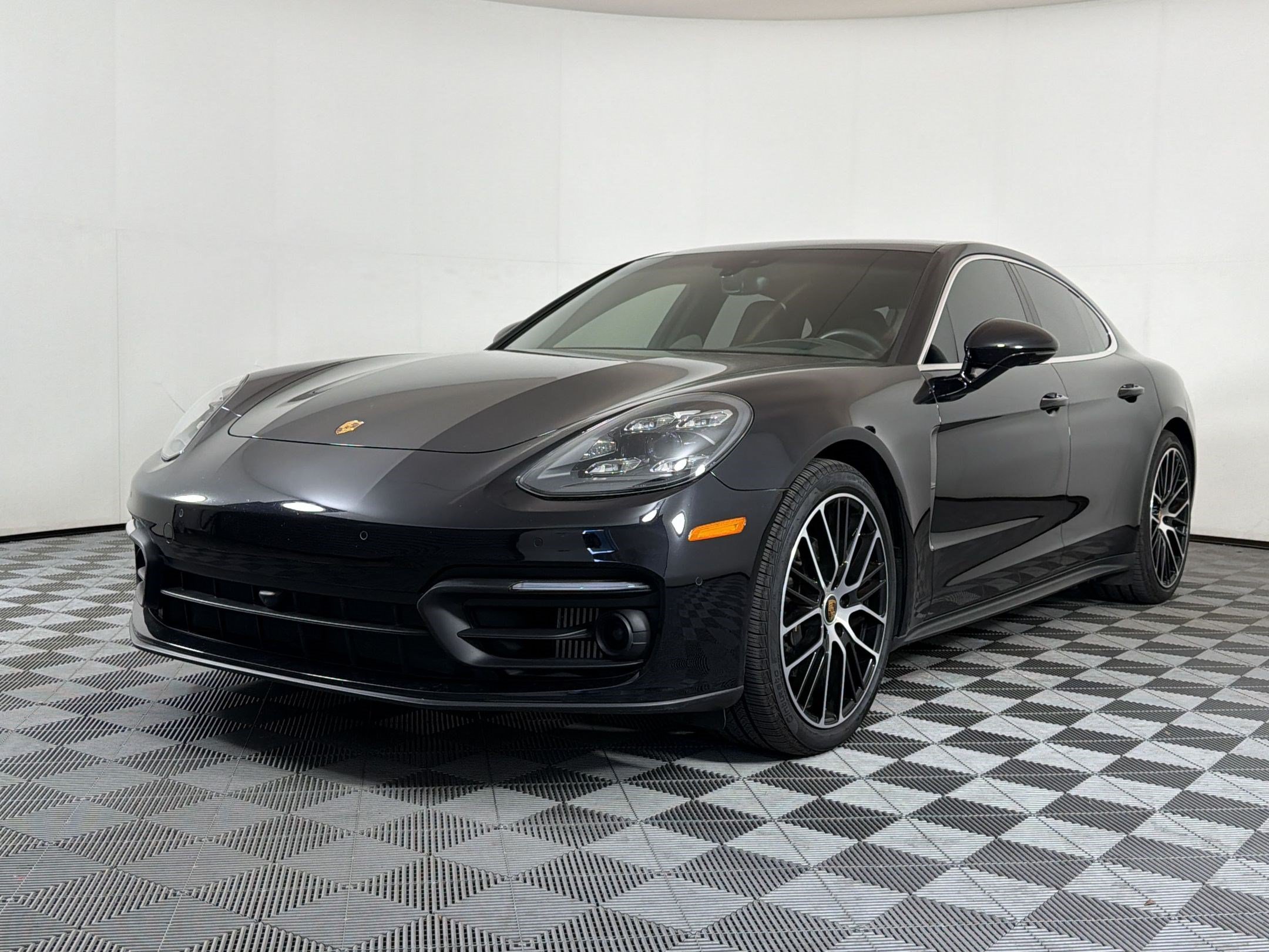 Certified 2022 Porsche Panamera 4 Platinum Edition