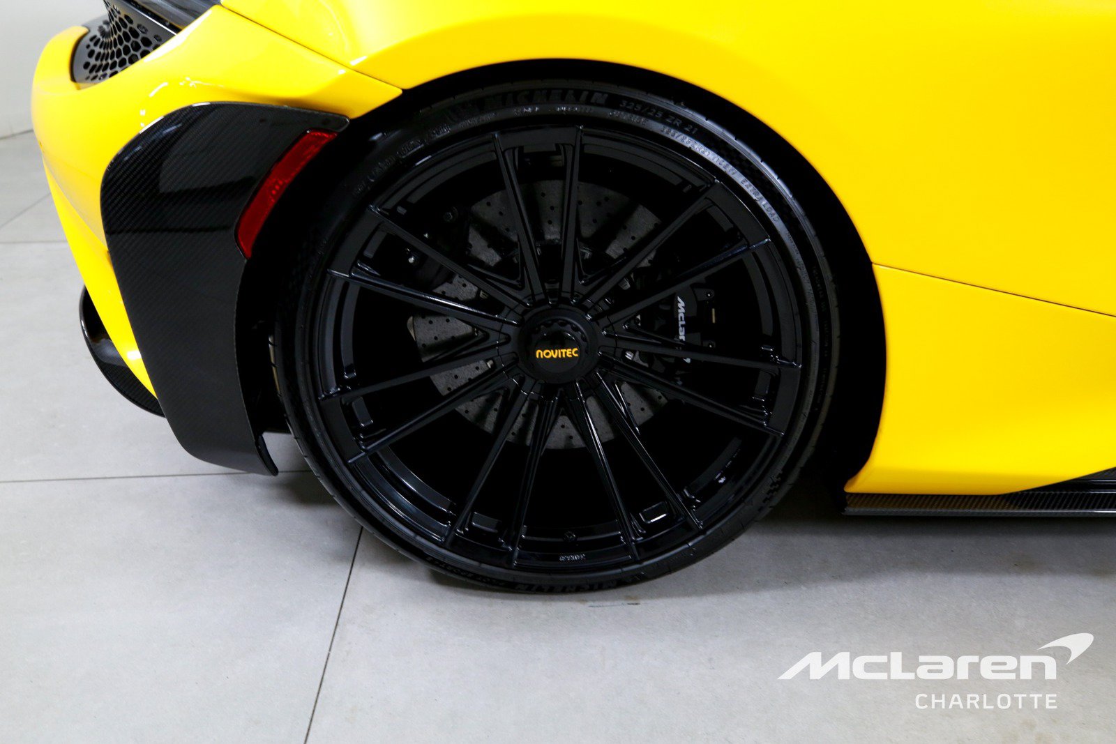 Used 2022 McLaren 765LT photo 26