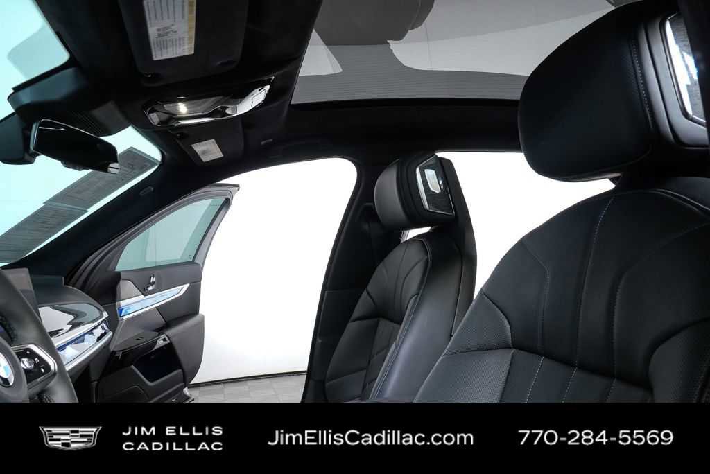 2023 BMW 760i xDrive