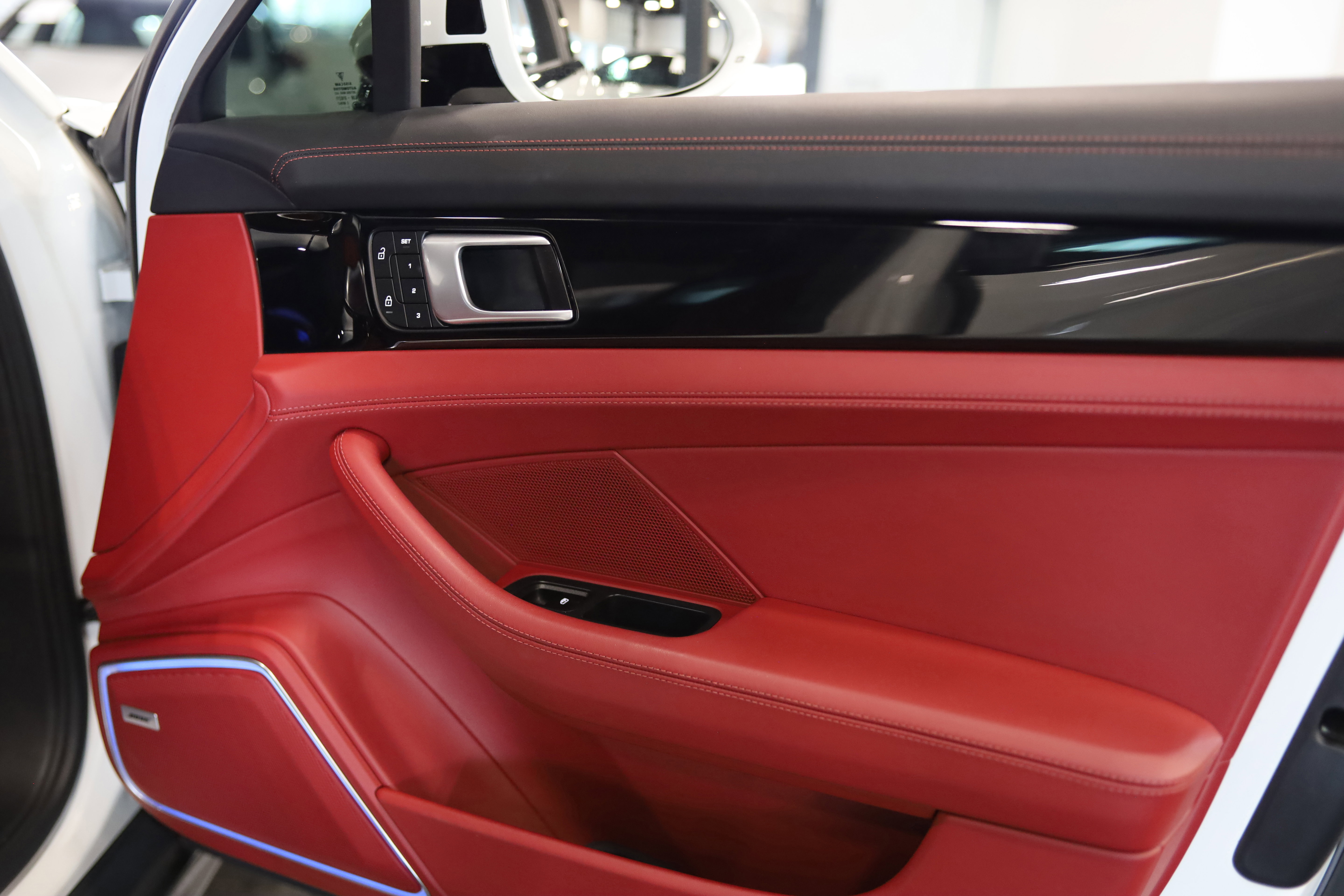 2022 Porsche Panamera 4