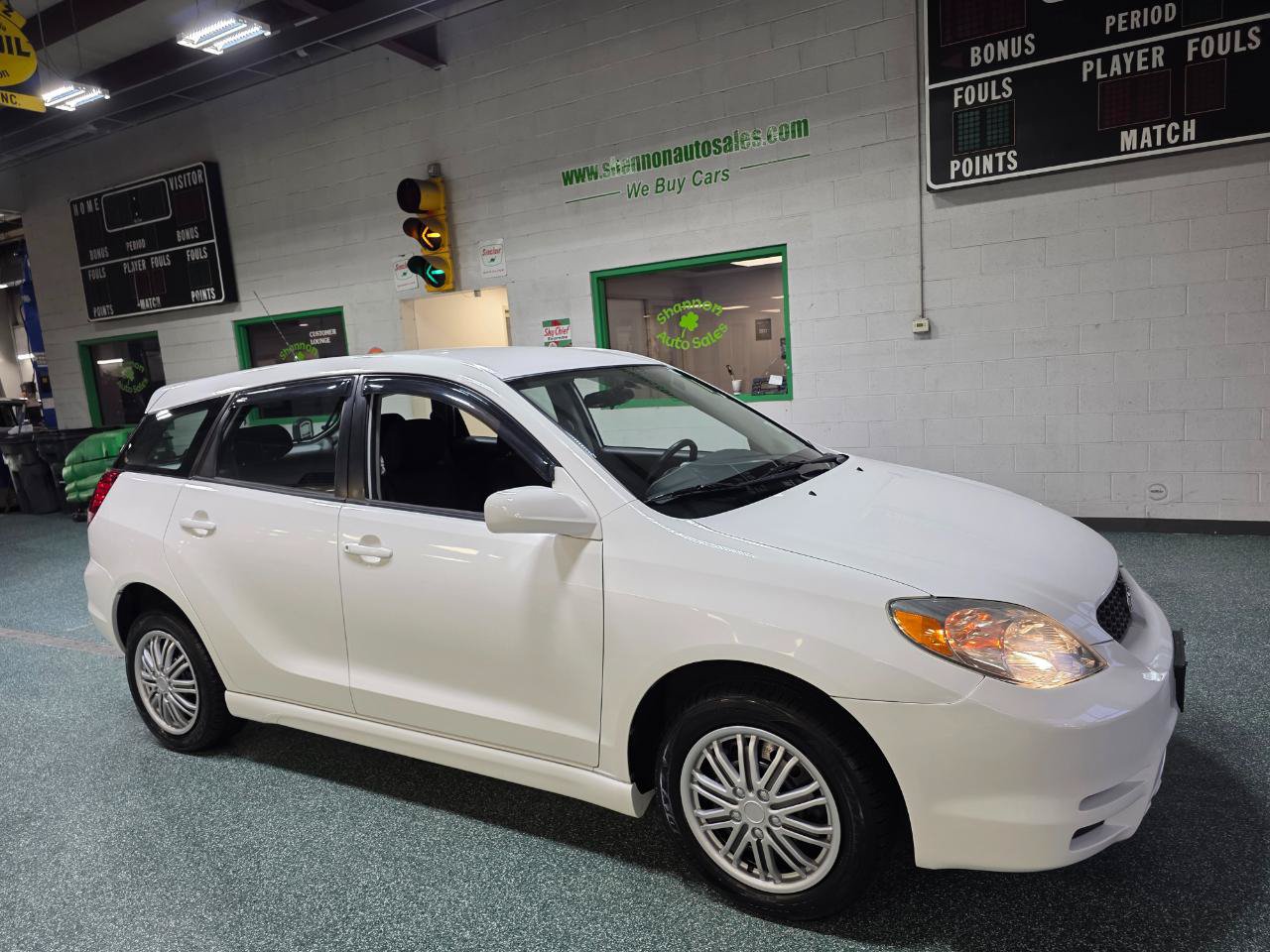 ✰︎B.A.P MATRIX 全員サイン入り 中古品✰︎ Used 2004 Toyota Matrix for Sale - Kelley Blue Book