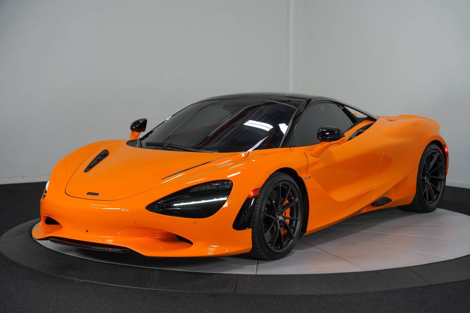 Used 2024 McLaren 750S Spider photo 6