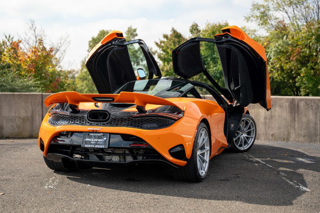 Used 2024 McLaren 750S photo 10