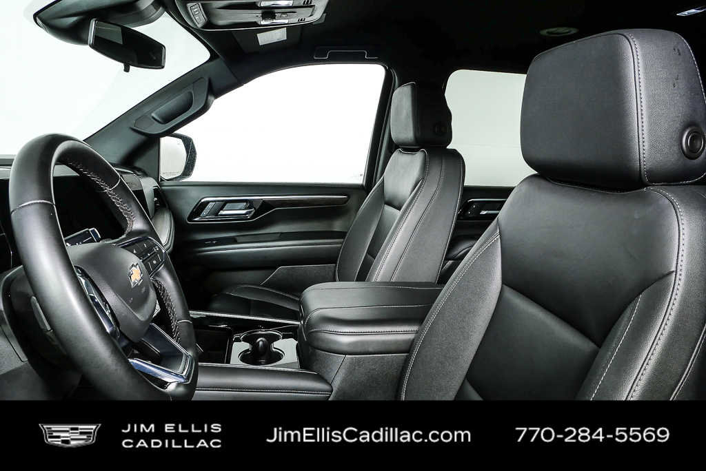 2025 Chevrolet Suburban LT