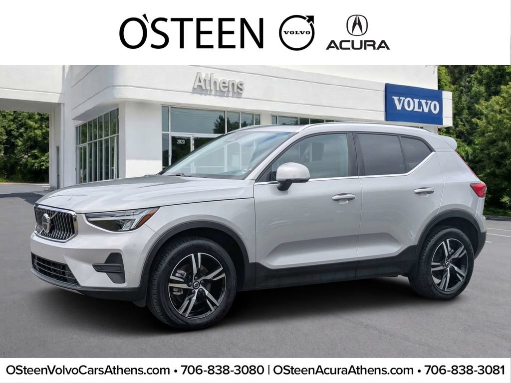 Certified 2025 Volvo XC40 B5 Core