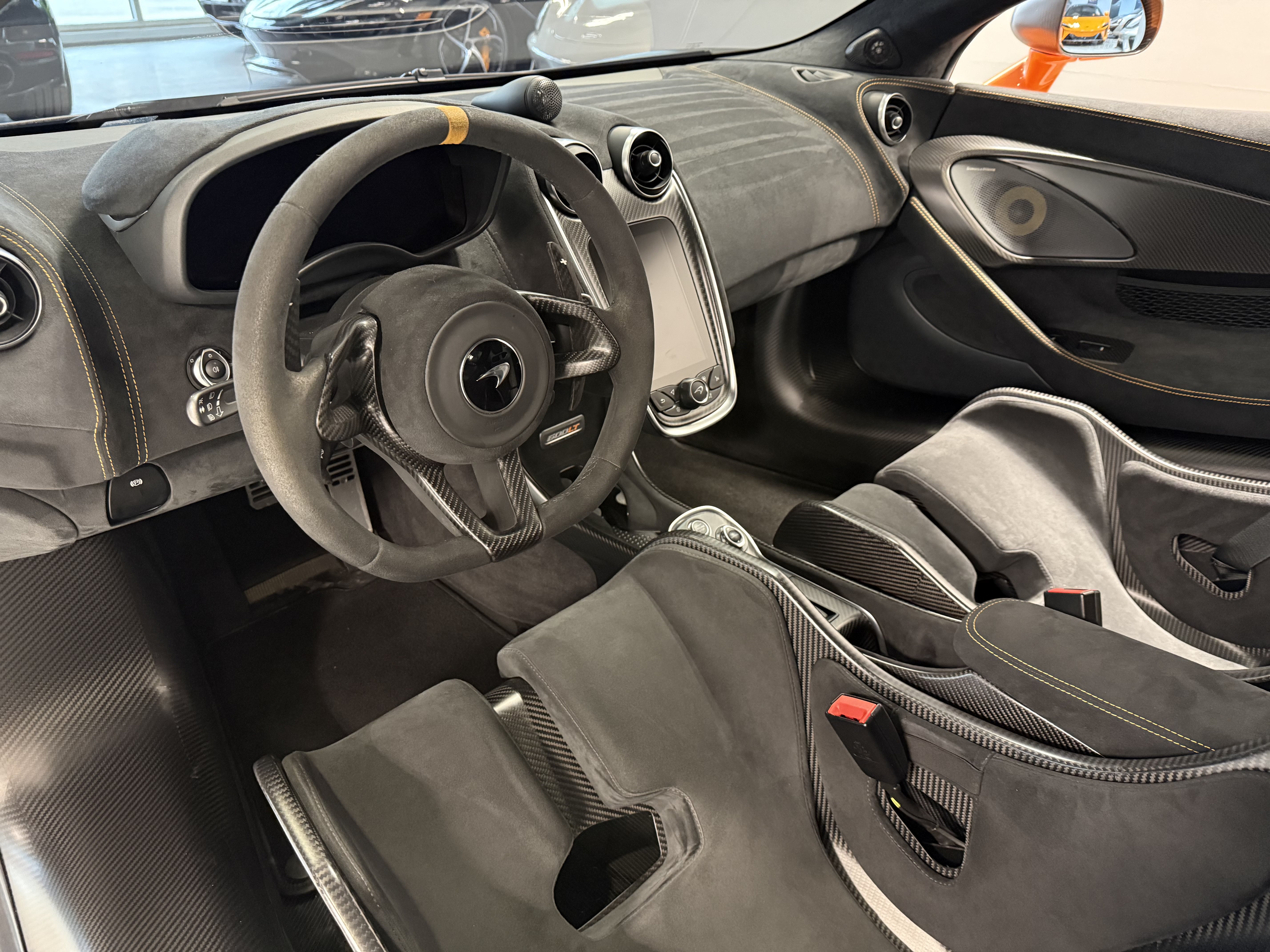 Used 2019 McLaren 600LT photo 7