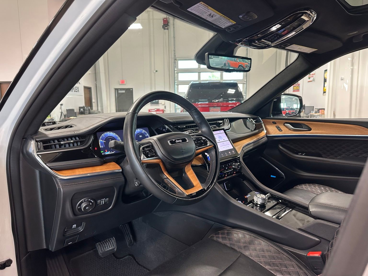 2024 Jeep Grand Cherokee Summit