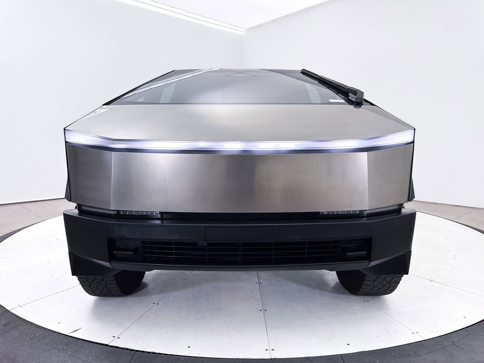 2024 Tesla Cybertruck AWD Crew Cab