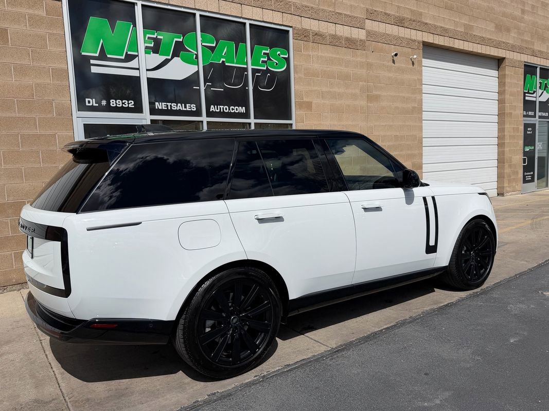 2023 Land Rover Range Rover SE