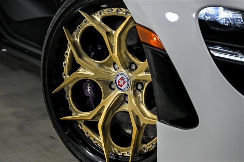 Used 2025 McLaren 750S Spider photo 3