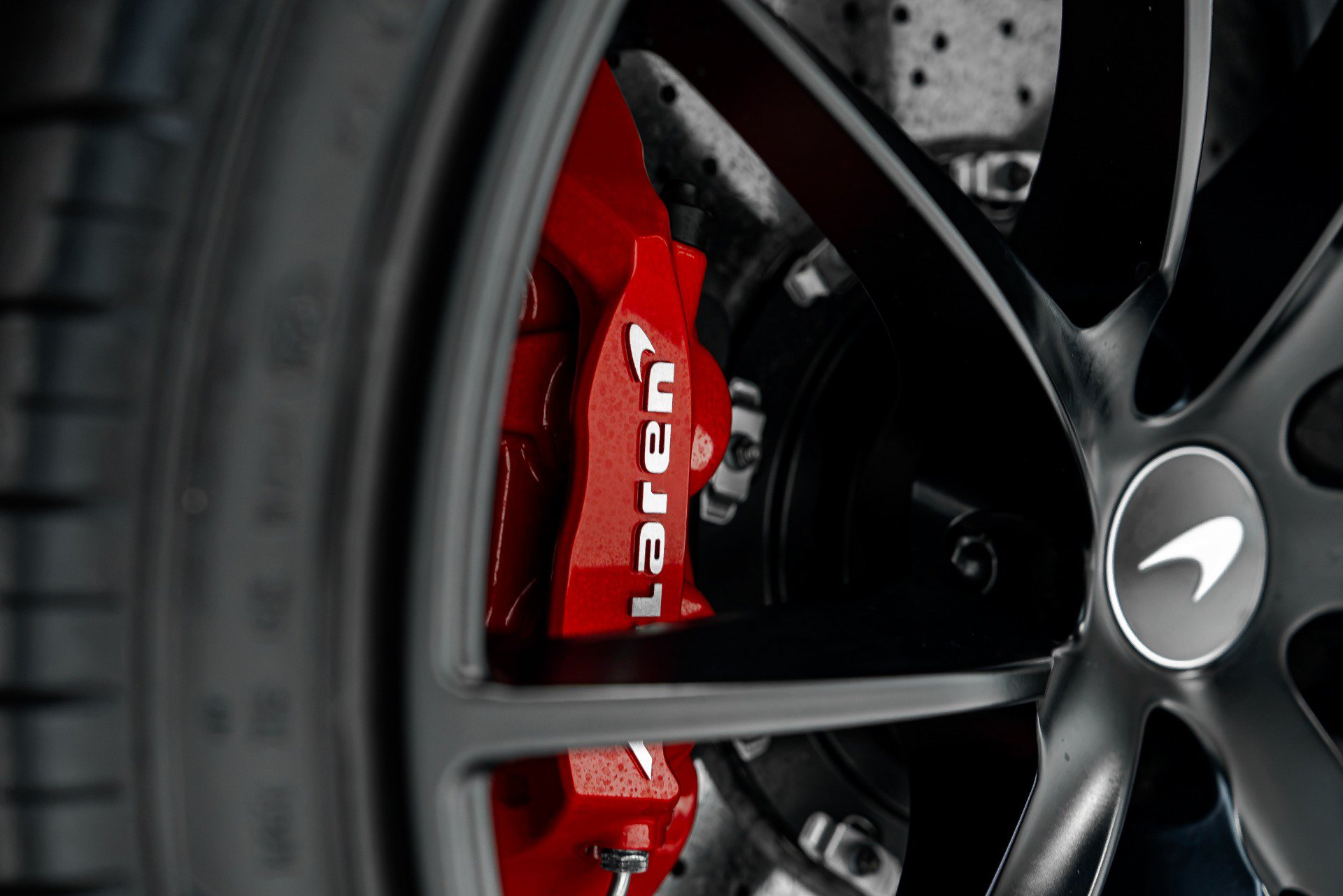 Used 2021 McLaren 720S Performance photo 34