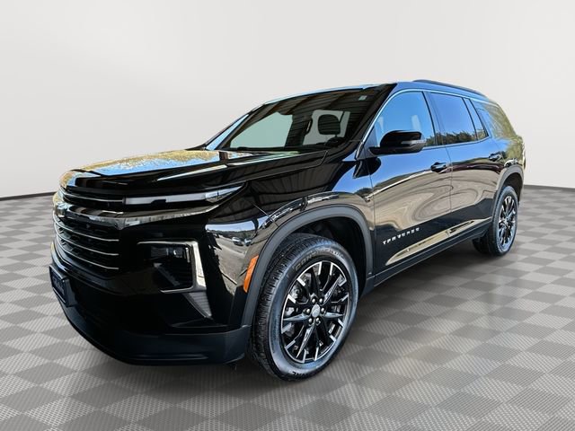 Used 2025 Chevrolet Traverse LT w/ Sun and Wheel Package
