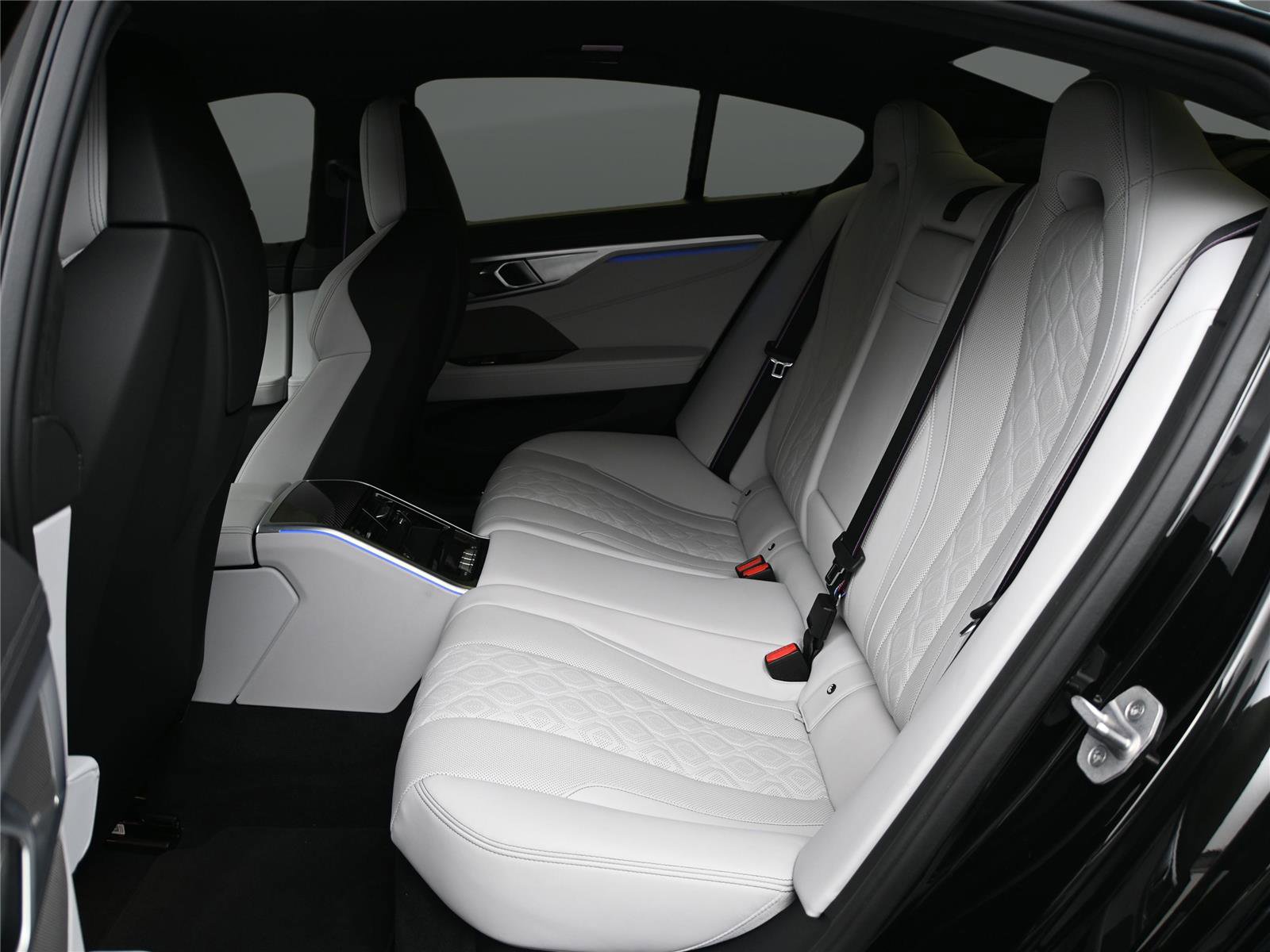 2025 BMW M8 Competition