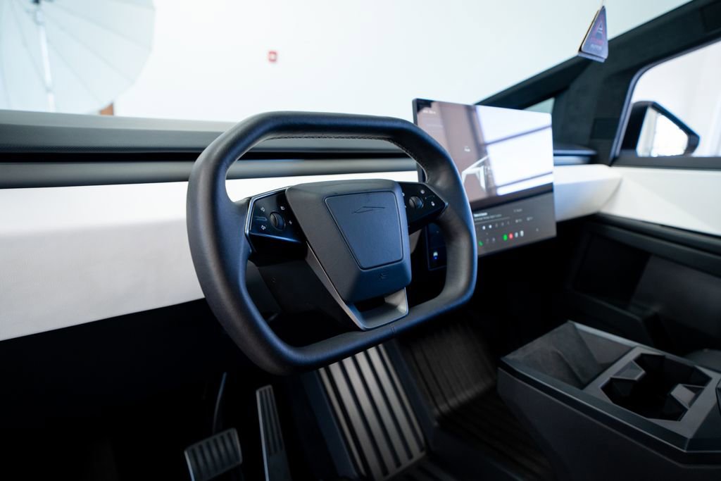 2024 Tesla Cybertruck AWD Crew Cab