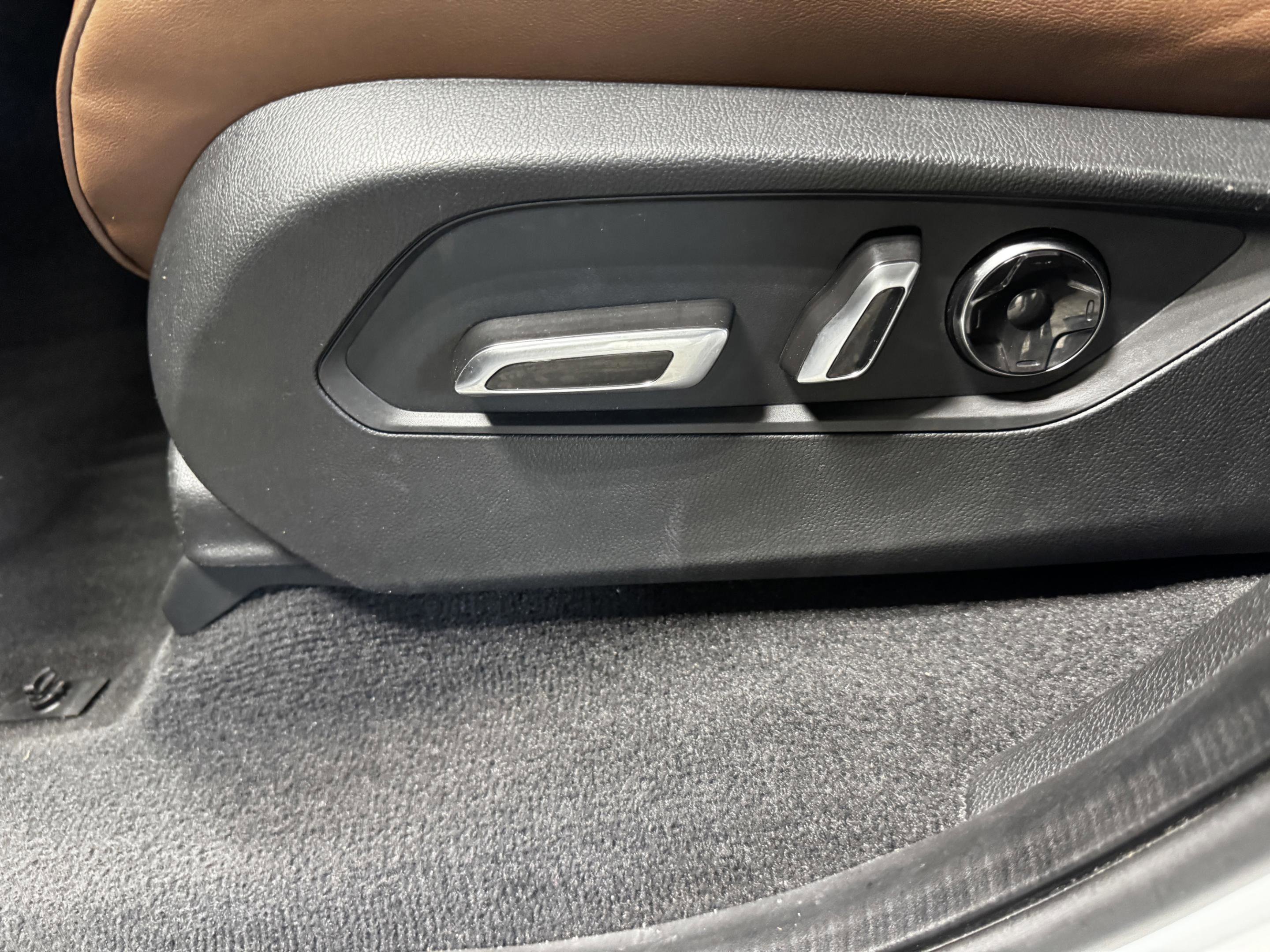 2023 Acura MDX FWD w/ Technology Package