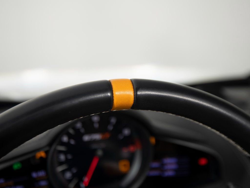 Used 2016 McLaren 675LT Spider photo 20