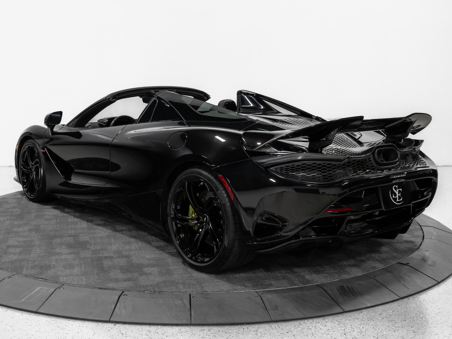 Used 2025 McLaren 750S Spider photo 9