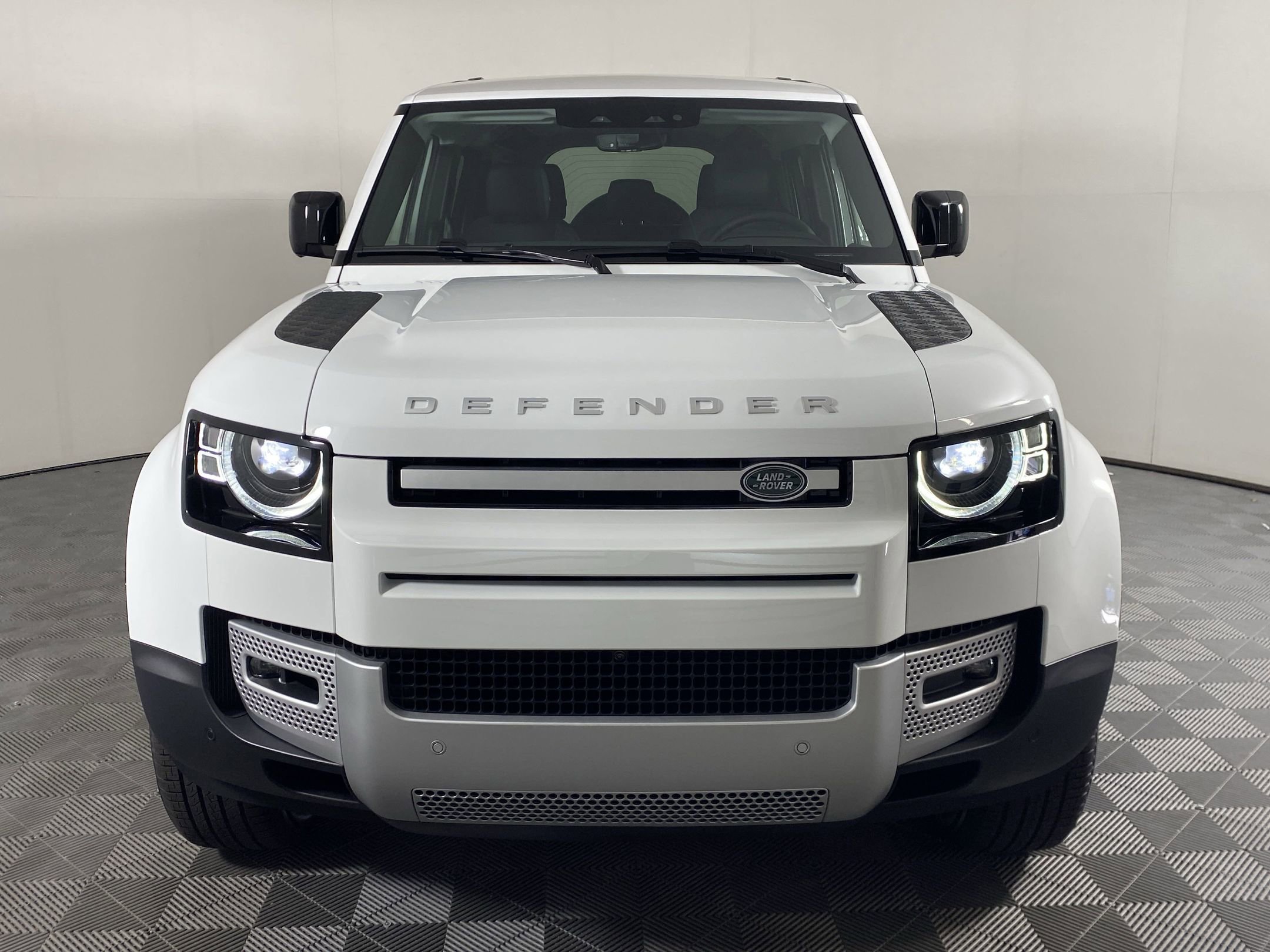 2025 Land Rover Defender 110 S